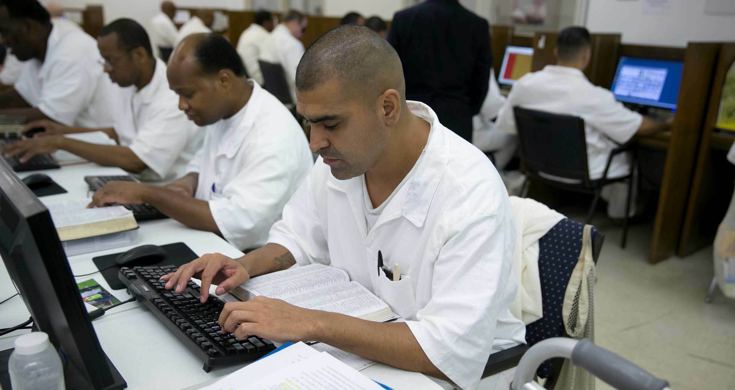 Incarcerated Students Will Have Access to Pell Grants Again. What